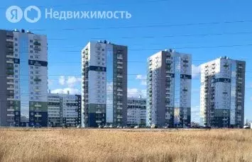 2-комнатная квартира: Тюмень, улица Героев Космоса, 9 (55.8 м) - Фото 0