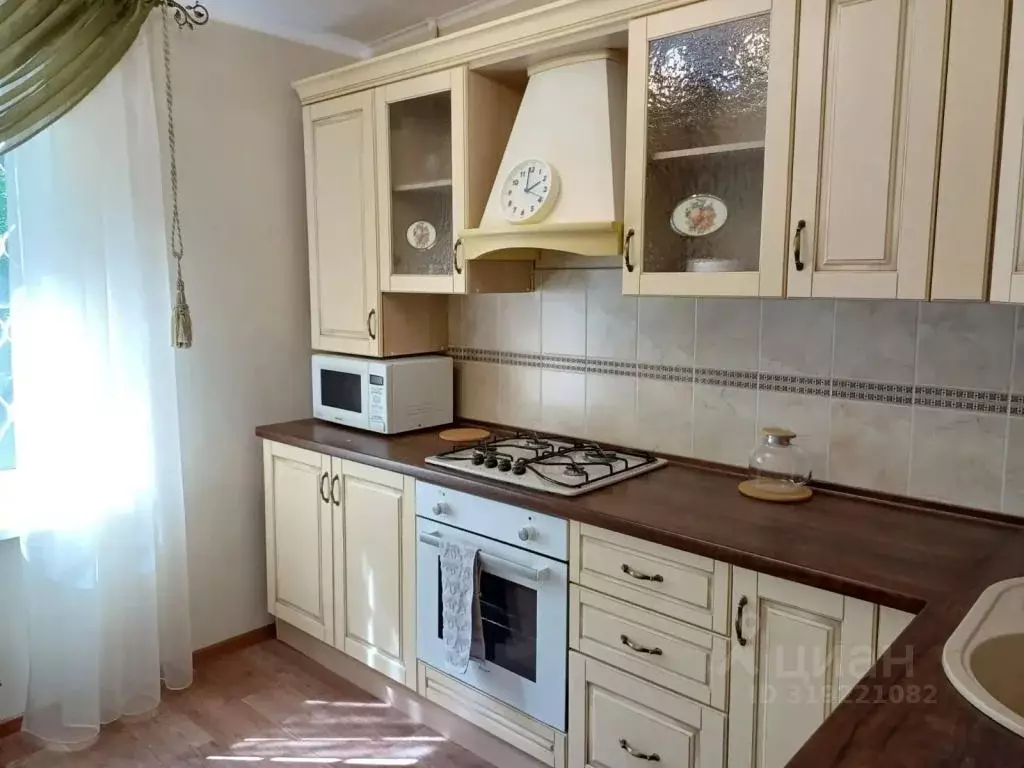 2-к кв. Татарстан, Казань ул. Сафиуллина, 46 (50.0 м) - Фото 0