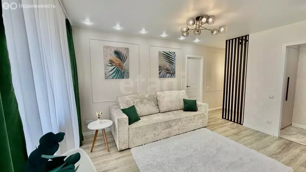 2-комнатная квартира: Омск, проспект Карла Маркса, 20А (44 м) - Фото 0