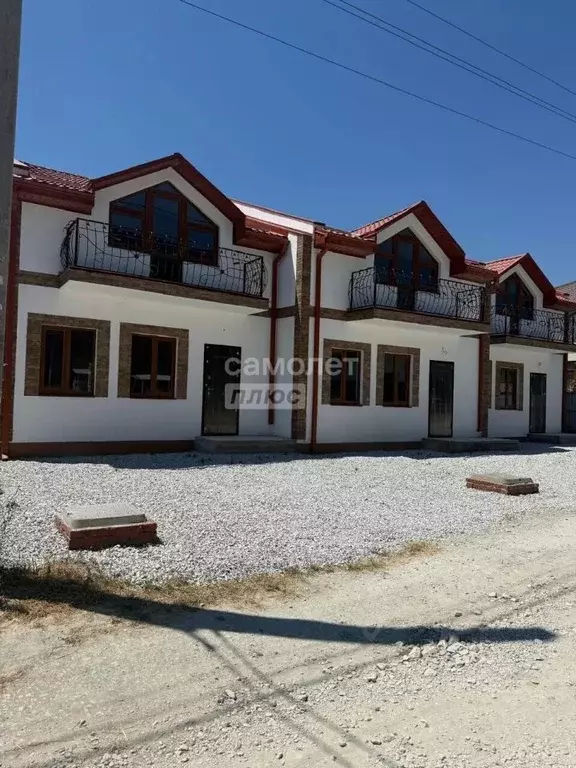 Таунхаус в Краснодарский край, Новороссийск городской округ, с. ... - Фото 1
