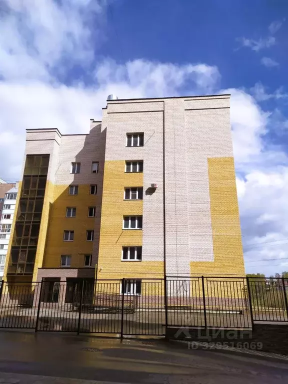 2-к кв. Смоленская область, Смоленск просп. Гагарина, 47Г (74.0 м) - Фото 1