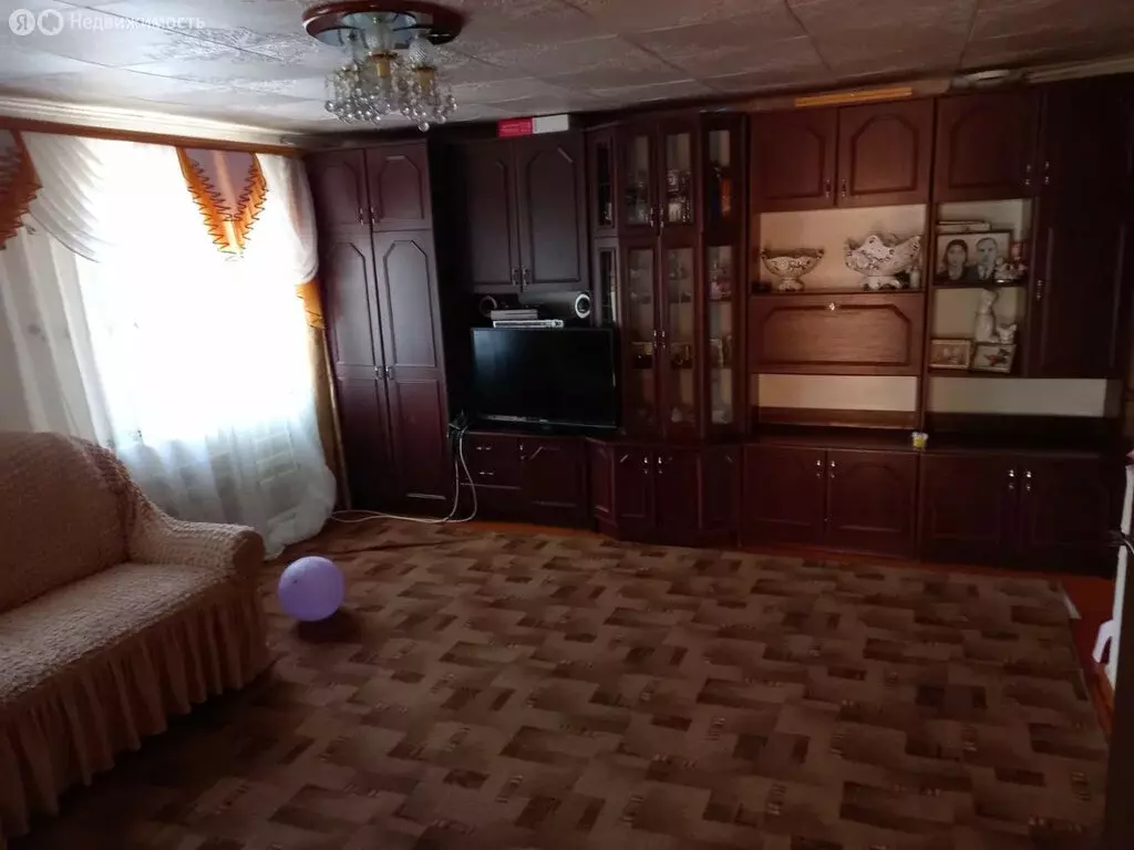 Дом в Большевик, улица Мичурина (160 м) - Фото 1