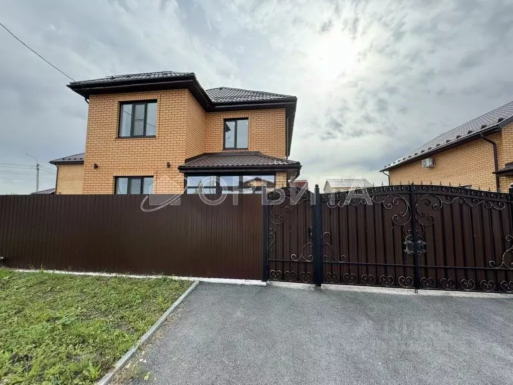 Дом в Тюменская область, Тюмень ул. Михаила Баранова (134 м) - Фото 1