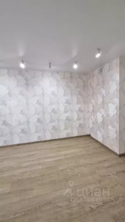 1-к кв. Тюменская область, Тюмень ул. Николая Глебова, 3 (37.8 м) - Фото 0