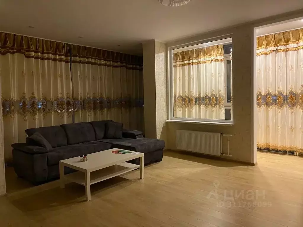 3-к кв. Санкт-Петербург Киевская ул., 3 (98.0 м) - Фото 0