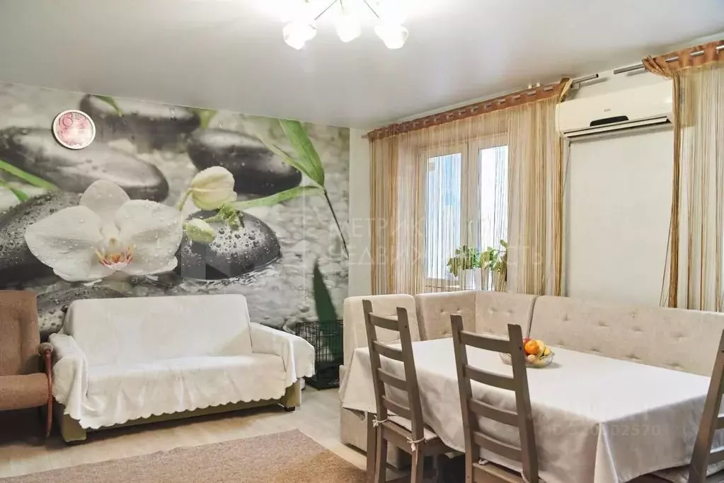 3-к кв. Тюменская область, Тюмень ул. Пермякова, 83 (84.0 м) - Фото 0