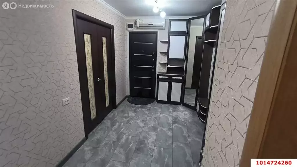 4-комнатная квартира: Васюринская, Комсомольская улица, 54 (90 м) - Фото 0