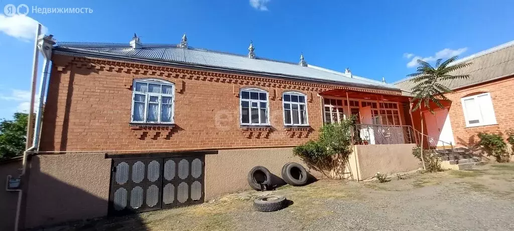 Дом в село Нижние Ачалуки, улица Ленина (210 м) - Фото 1