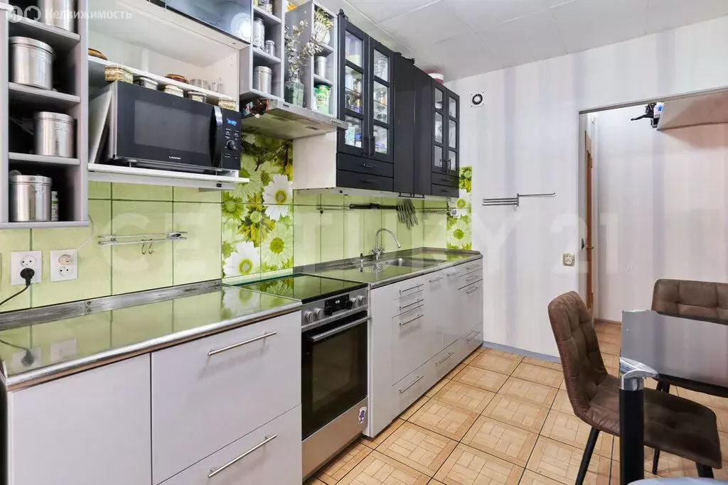 3-комнатная квартира: деревня Малое Карлино, 24 (75.6 м) - Фото 2