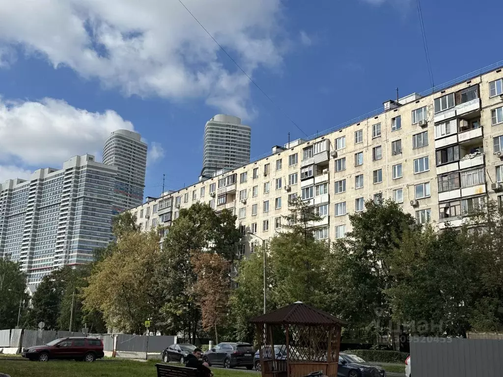 3-к кв. Москва ул. Бажова, 15К1 (58.7 м) - Фото 0