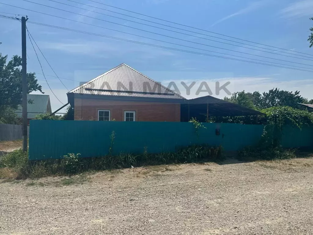 Дом в Адыгея, Майкоп городской округ, Ханская ст-ца ул. Революционная, ... - Фото 1