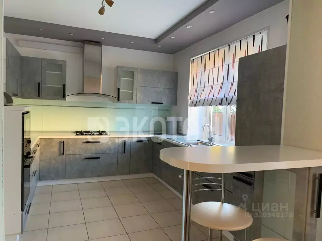 Дом в Санкт-Петербург, Санкт-Петербург, Петергоф ул. Братьев ... - Фото 2