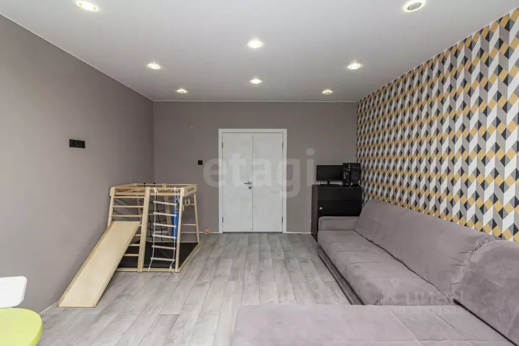 1-к кв. Ханты-Мансийский АО, Сургут Геологическая ул., 21 (42.9 м) - Фото 1