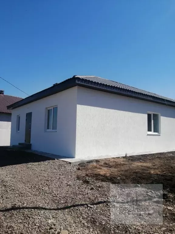 Дом в Челябинская область, с. Агаповка ул. Тепличная (100 м) - Фото 1