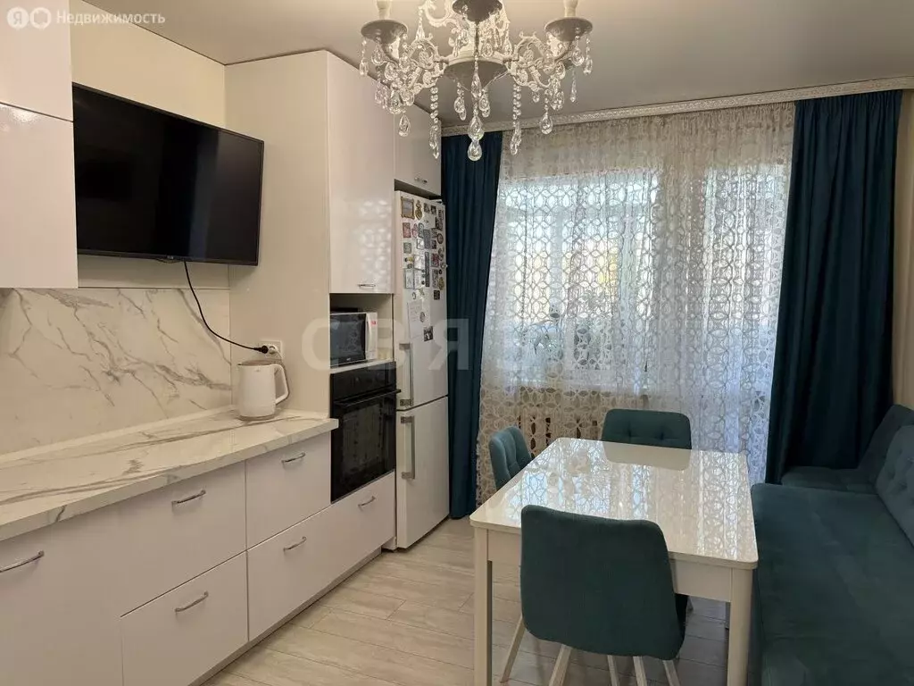 3-комнатная квартира: Тюмень, Камчатская улица, 2 (65 м) - Фото 1