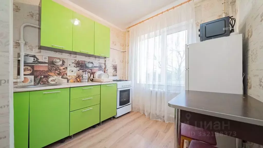 2-к кв. Московская область, Наро-Фоминск пл. Свободы, 17 (40.0 м) - Фото 1