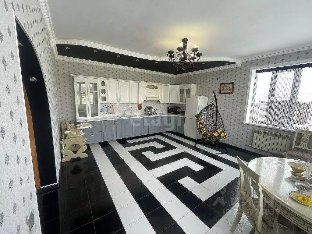 Дом в Ингушетия, Назрань Альтиевский административный округ, ул. ... - Фото 1