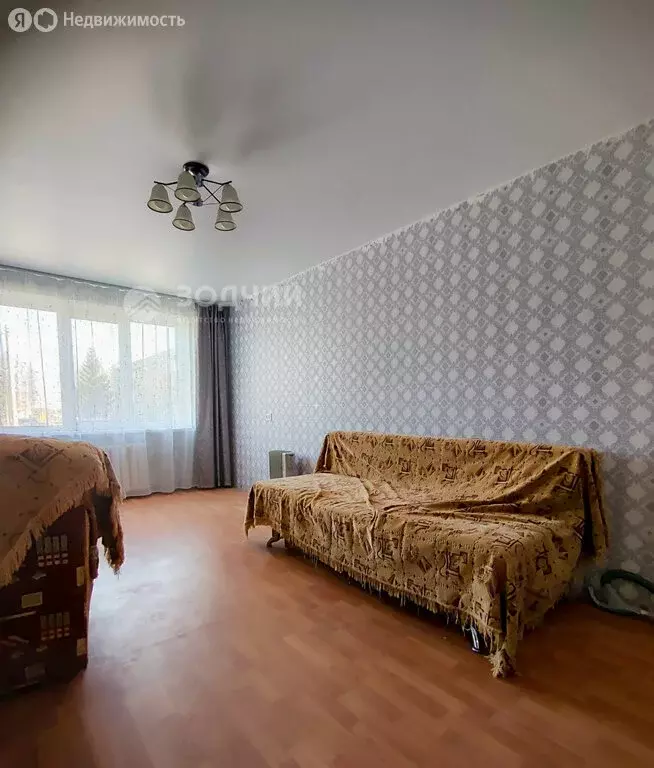 3-комнатная квартира: деревня Большие Катраси, Молодёжная улица, 4 ... - Фото 1