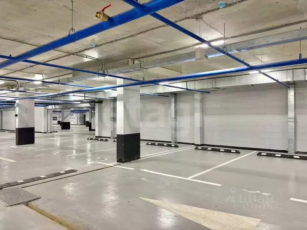 Гараж в Тюменская область, Тюмень ул. Разведчика Кузнецова, 16 (13 м) - Фото 1