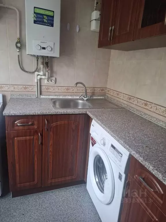 2-к кв. Крым, Симферополь ул. Железнодорожная, 3 (45.0 м) - Фото 2