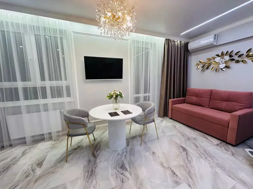 Студия Кировская область, Киров ул. Воровского, 97 (39.0 м) - Фото 1