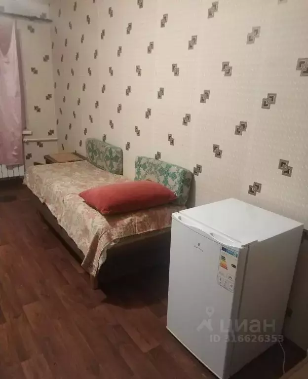 Комната Калининградская область, Калининград Серпуховская ул., 37 ... - Фото 0