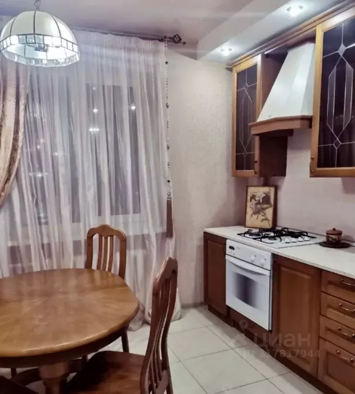 2-к кв. Ульяновская область, Ульяновск ул. Робеспьера, 81к1 (56.0 м) - Фото 0