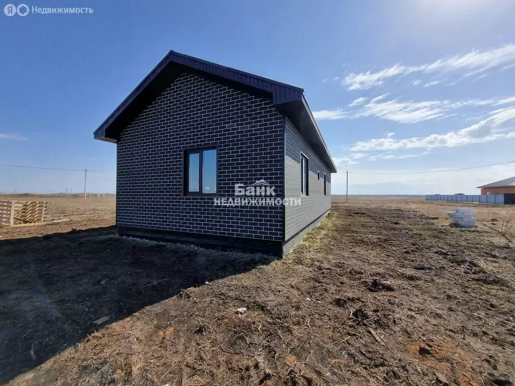 Дом в село Натальино, улица Хлеборобов, 115 (80 м) - Фото 1