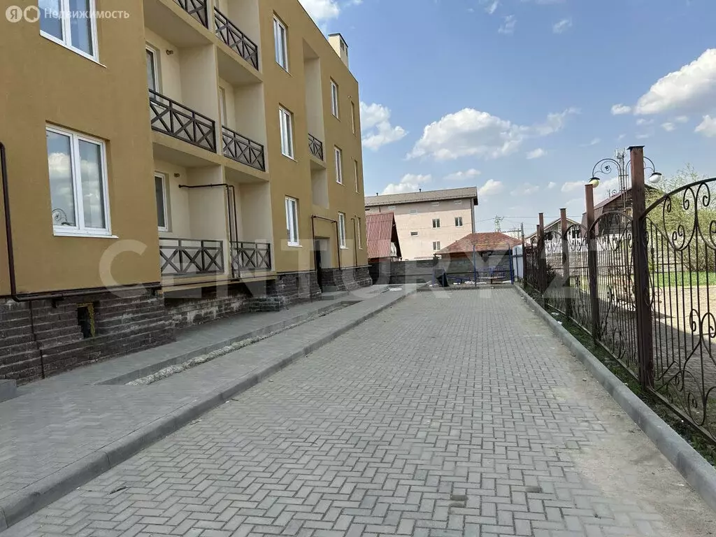 2-комнатная квартира: деревня Кабицыно, улица Елены Исинбаевой, 79 ... - Фото 0