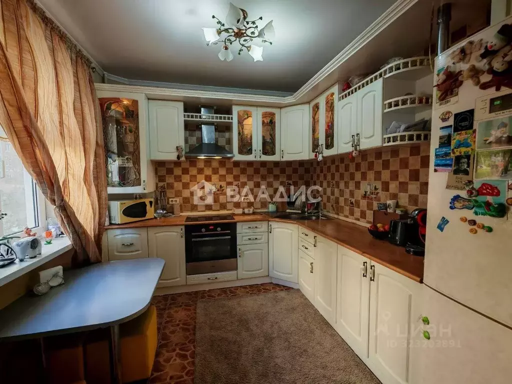 3-к кв. Белгородская область, Белгород ул. Буденного, 14б (71.3 м) - Фото 2