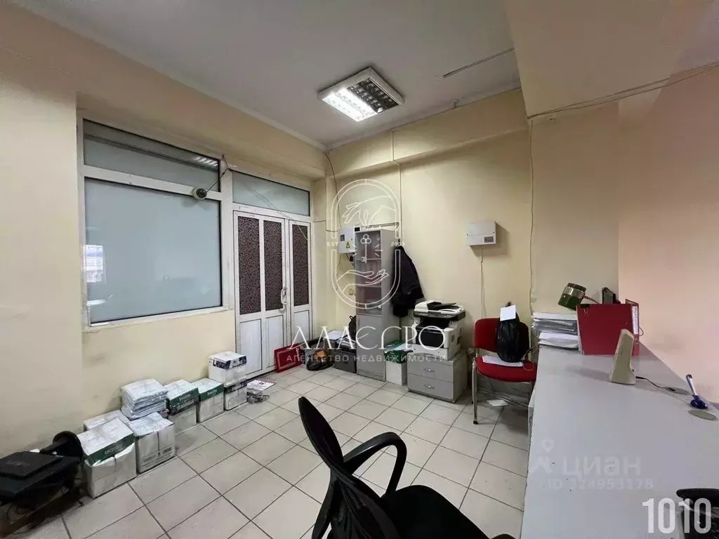 Торговая площадь в Севастополь ш. Балаклавское, 1/1к2 (60 м) - Фото 2