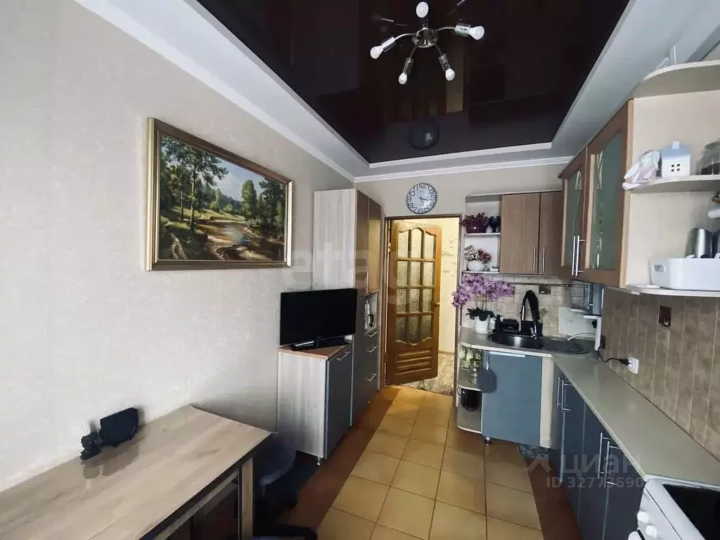 4-к кв. Ямало-Ненецкий АО, Ноябрьск ул. Изыскателей, 38 (80.2 м) - Фото 1