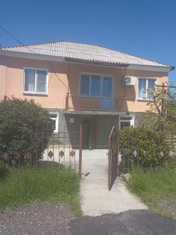 Дом в Краснодарский край, Сочи Казанская ул., 5 (200 м) - Фото 0