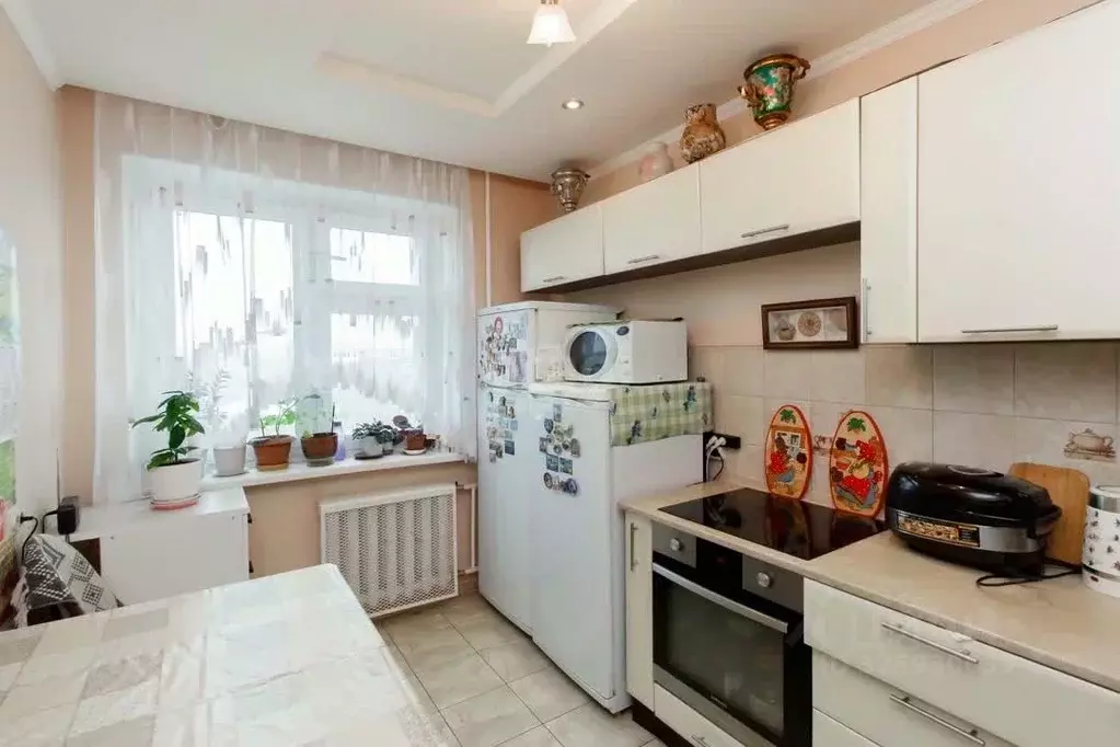 3-к кв. Тюменская область, Тюмень ул. 30 лет Победы, 78 (64.1 м) - Фото 1