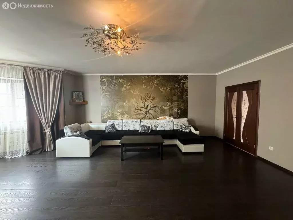 Дом в село Октябрьское, Луговая улица (170 м) - Фото 2