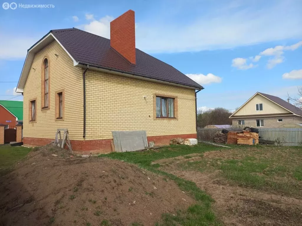 Дом в Нефтекамск, улица Мусы Гареева (140 м) - Фото 0