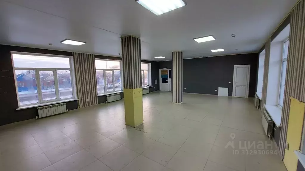 Помещение свободного назначения в Краснодарский край, Темрюк ул. ... - Фото 1