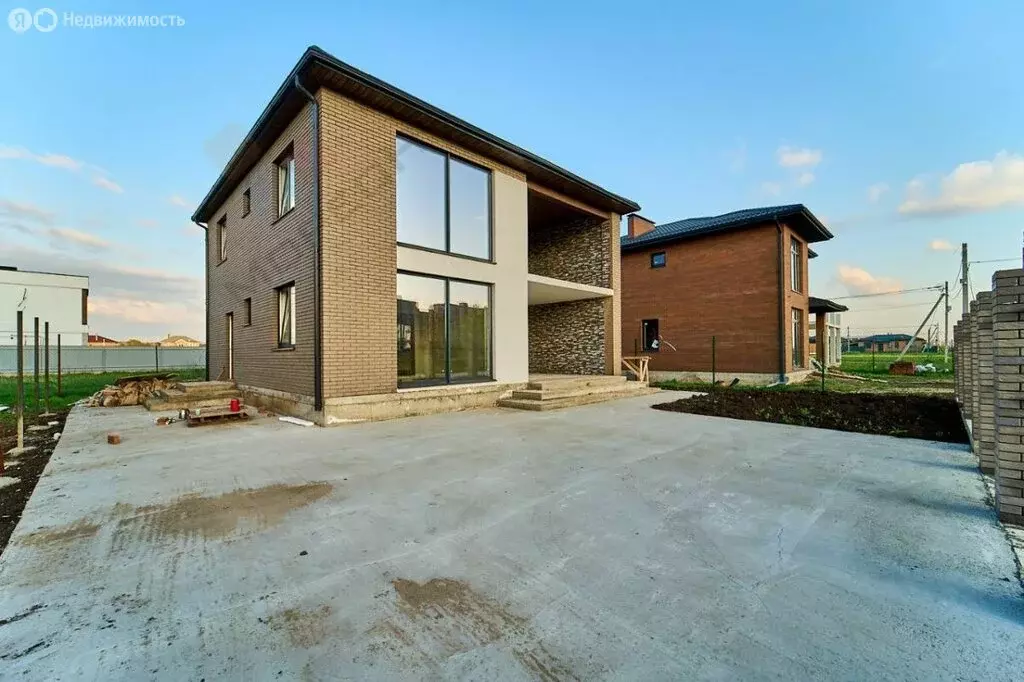 Дом в Краснодар, улица имени Гранта Авакяна, 6 (200 м) - Фото 1