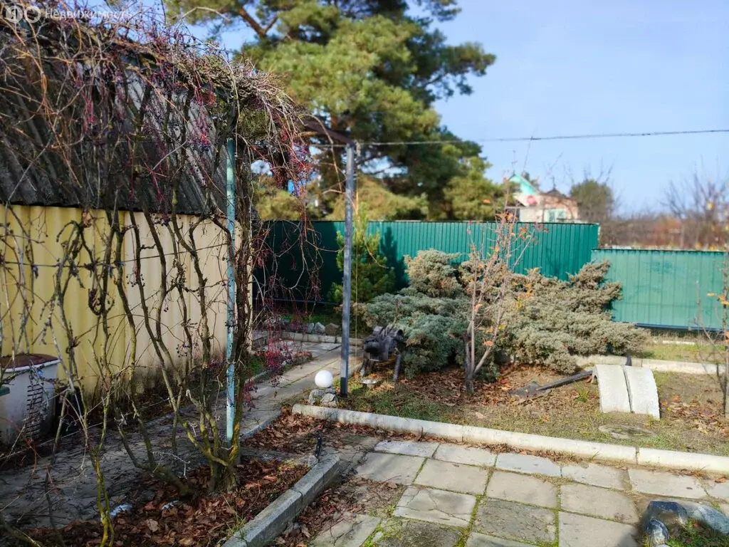 Дом в Наримановский район, поселок Наримановский (25 м) - Фото 1