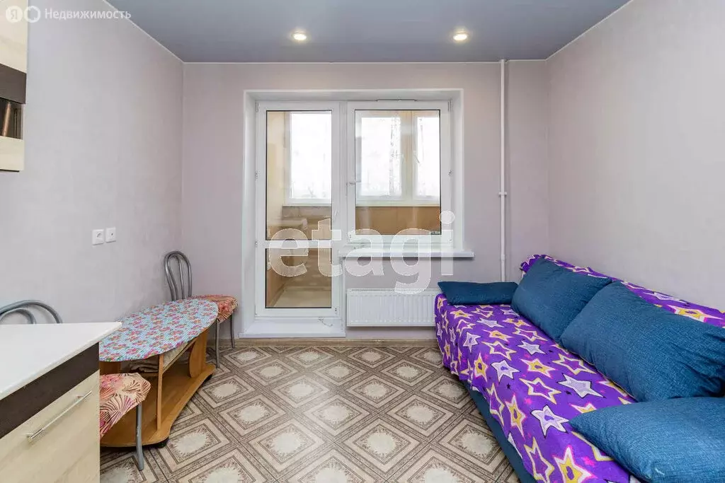 Квартира-студия: Тюмень, улица Тимофея Чаркова, 28 (20.2 м) - Фото 1