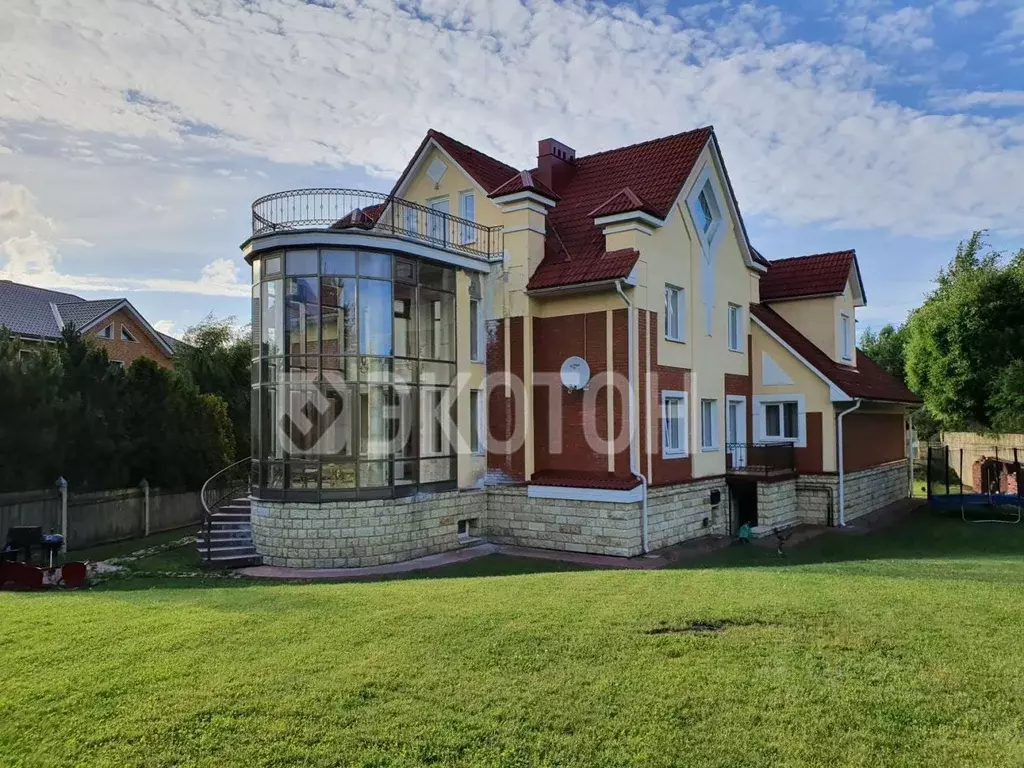 Коттедж в Ленинградская область, Всеволожский район, Бугровское ... - Фото 1