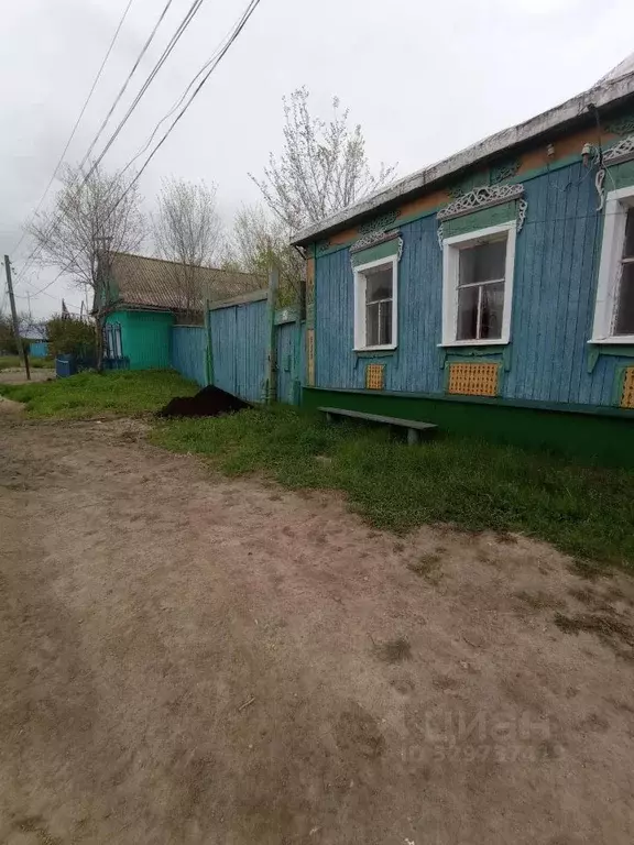 Дом в Саратовская область, с. Александров Гай ул. Советская, 31 (72 м) - Фото 1