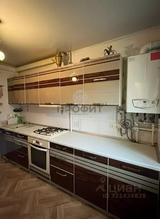 3-к кв. Крым, Алушта ул. 60 лет СССР, 13 (70.7 м) - Фото 2