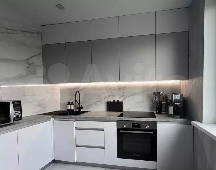 2-к. квартира, 55 м, 3/10 эт. - Фото 0