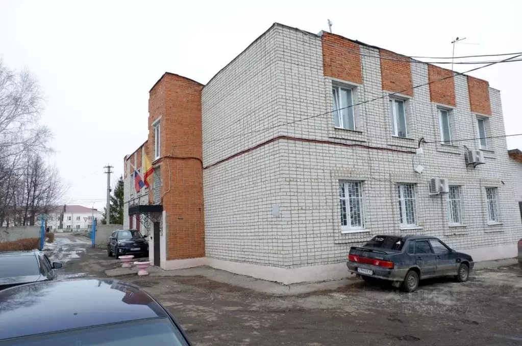 Помещение свободного назначения в Чувашия, с. Янтиково ул. Ленина, 7 ... - Фото 1