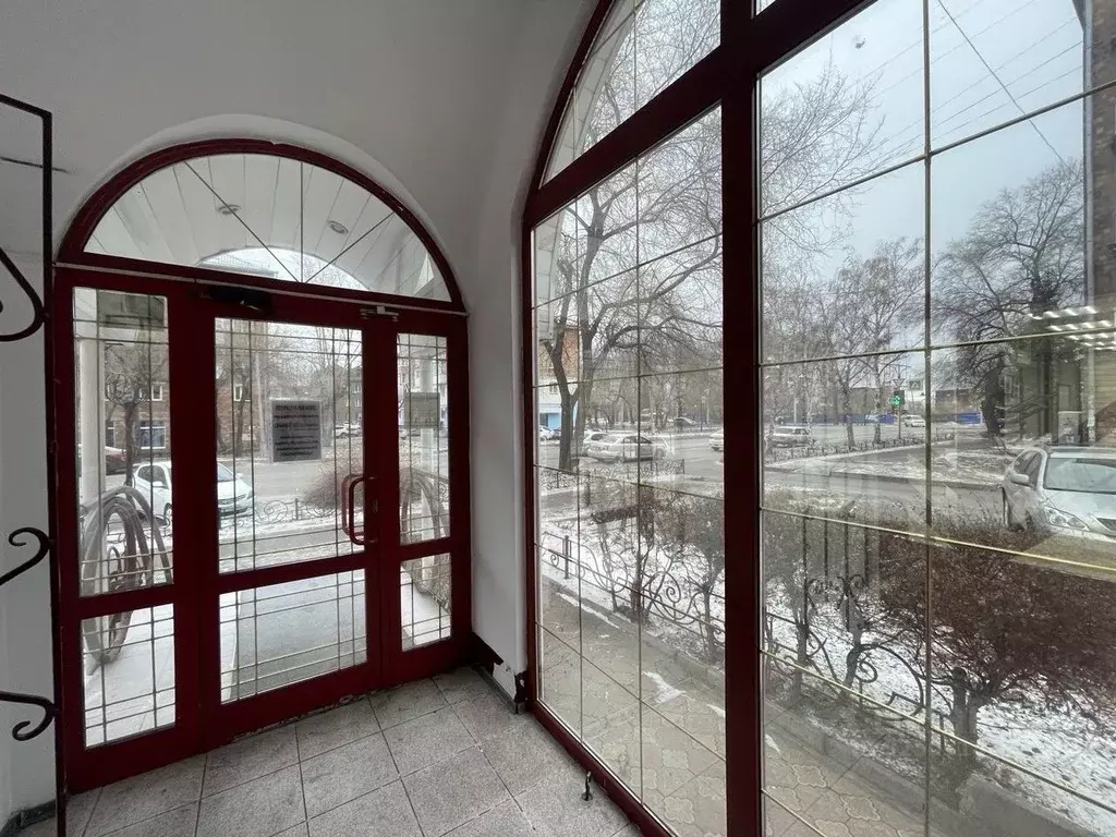 Торговая площадь в Хакасия, Абакан ул. Карла Маркса, 3 (104 м) - Фото 1