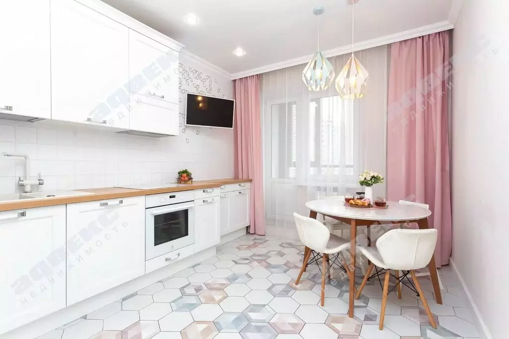 3-комнатная квартира: Санкт-Петербург, улица Есенина, 1к2 (87.9 м) - Фото 1