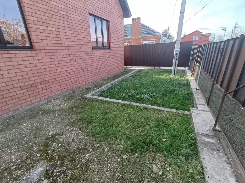 Дом в Краснодарский край, Усть-Лабинск Садовая ул., 74/1 (106 м) - Фото 1