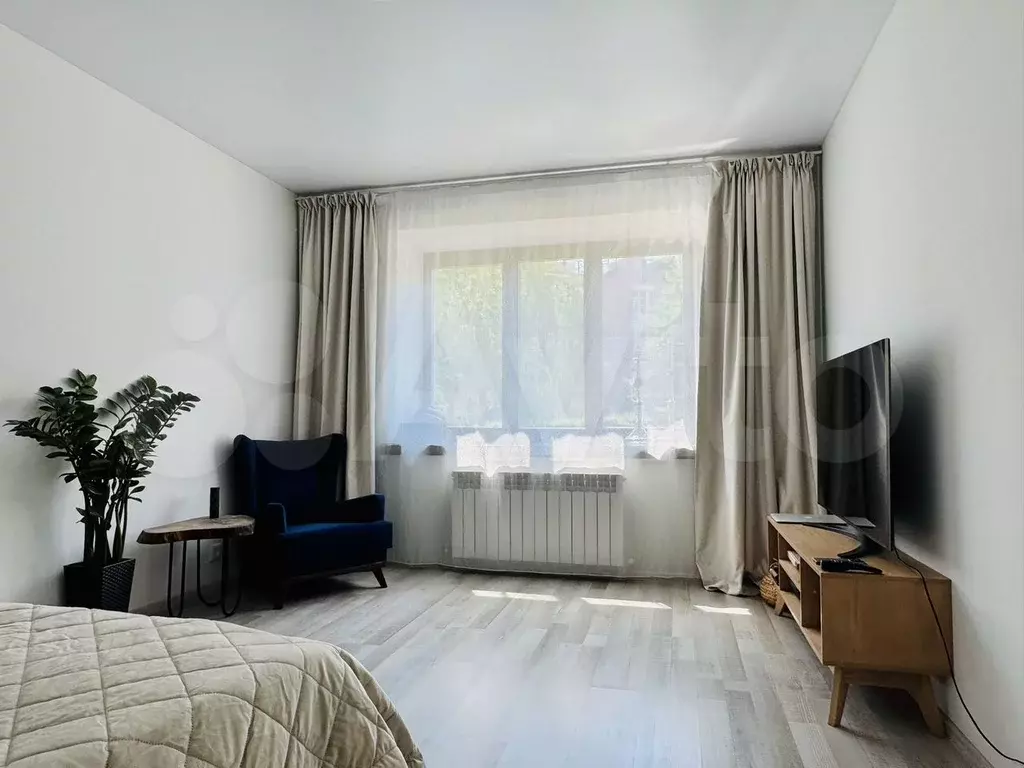 1-к. квартира, 46 м, 1/4 эт. - Фото 1