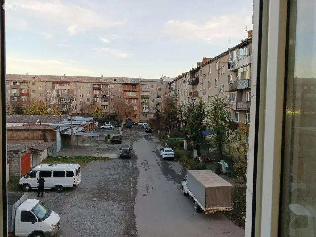 2-комнатная квартира: село Михайловское, улица Плиева, 2 (49 м) - Фото 1